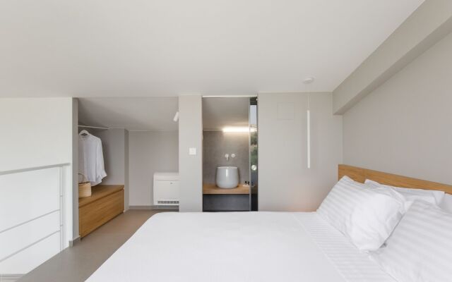 Noemie Luxury Suites