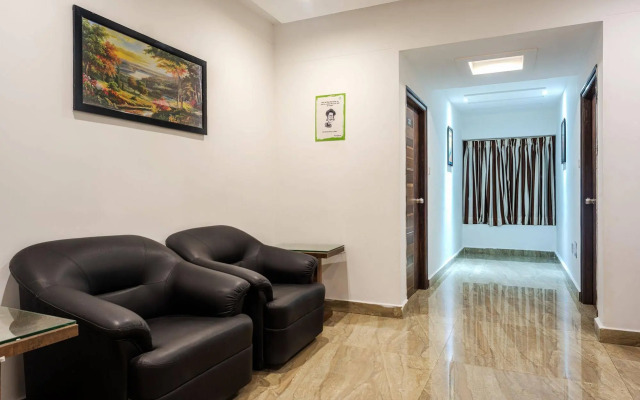 OYO 9647 Hotel MVV Bhavan