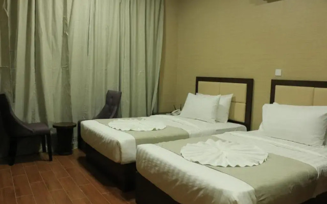 Alpha Suites Hotel