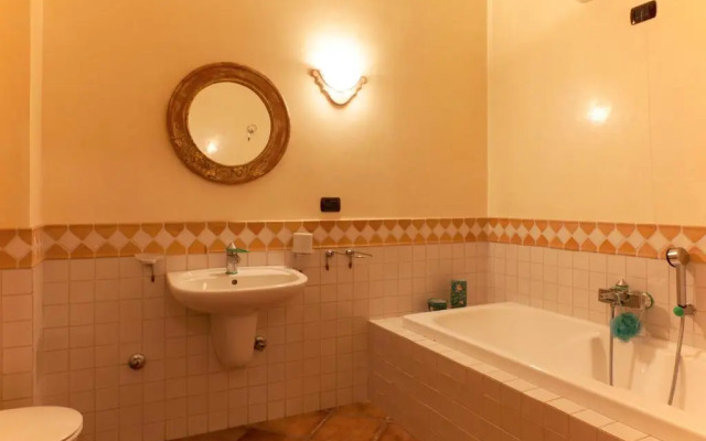 Villa piscina, campo calcetto, tennis, sauna m850