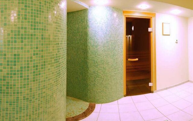 Grand Laola Spa