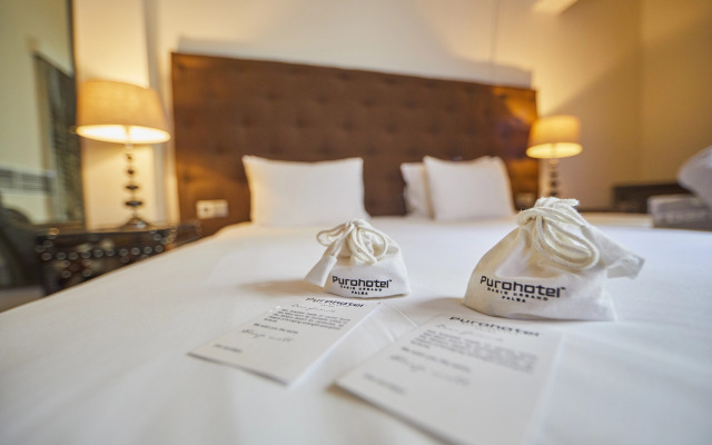 Puro Oasis Urban Hotel