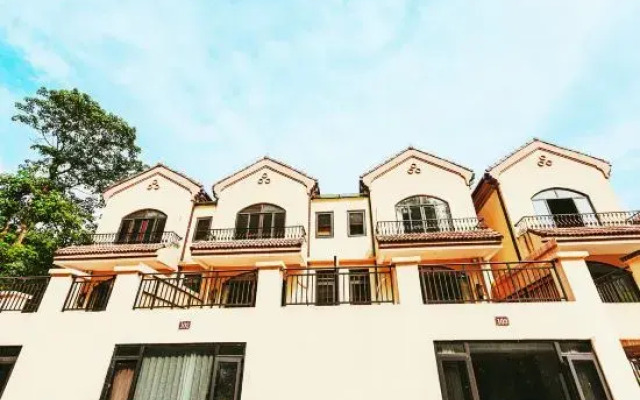 Yichun Huge Hot Spring Holiday Villa