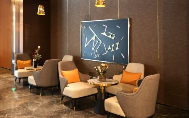 Homeinn Plus Hotel (Hohhot Xincheng District Government Gymnasium)