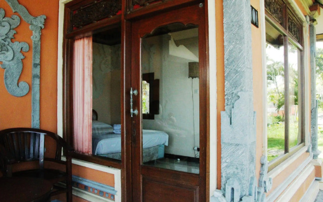 Soka Indah Restaurant & Bungalows