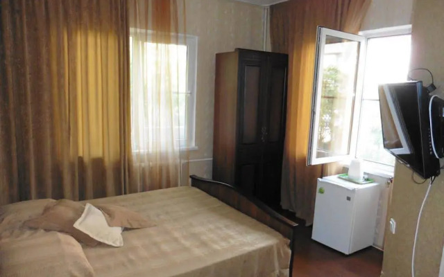 Yana Hotel