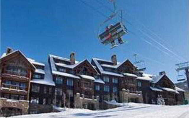 Snow Cloud Lodge