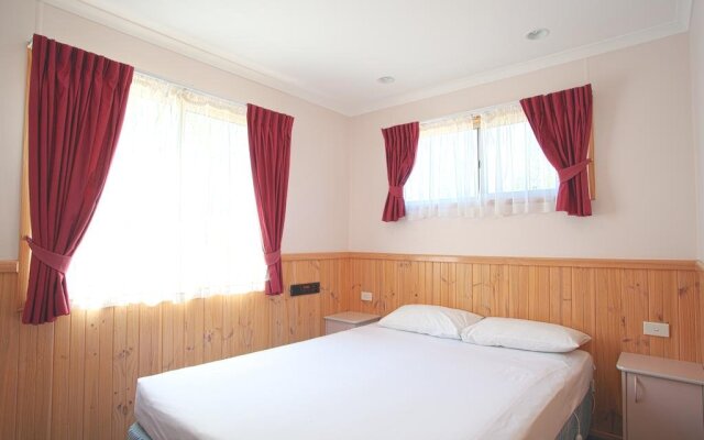 Jindabyne Holiday  Caravan Park