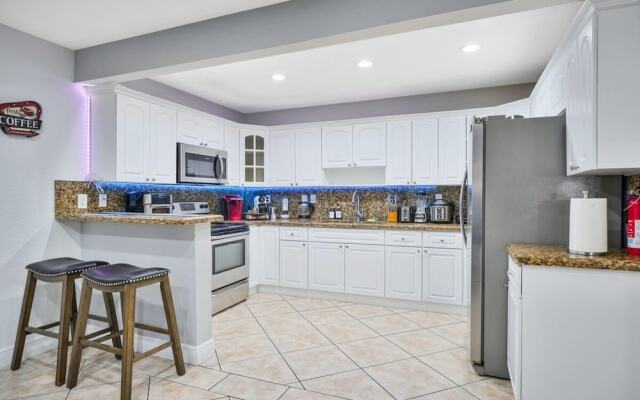 Vacay Spot Large Family Vacation Rental 4to23guest