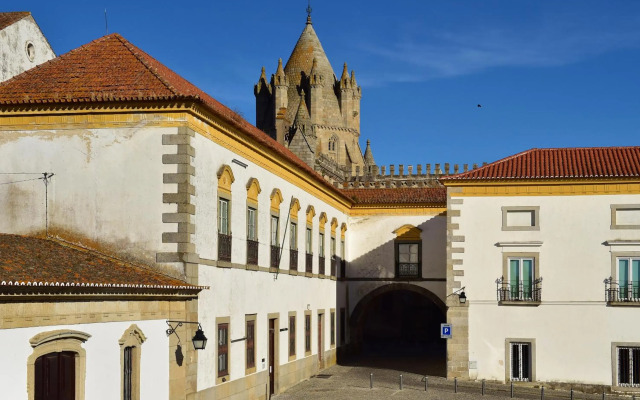 Pousada Convento de Evora - Historic Hotel