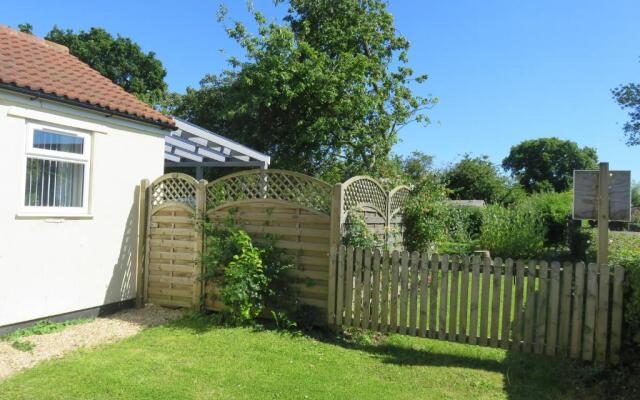 Apple Tree Corner Apartment