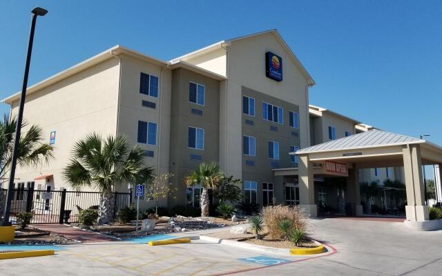 Comfort Inn & Suites Eagle Pass