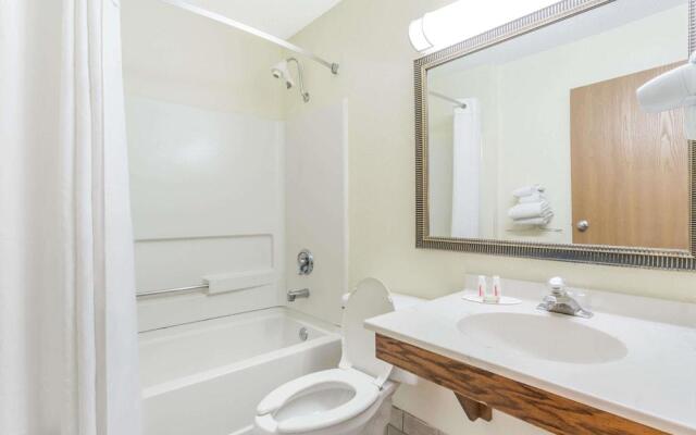 Super 8 Motel - Joppa