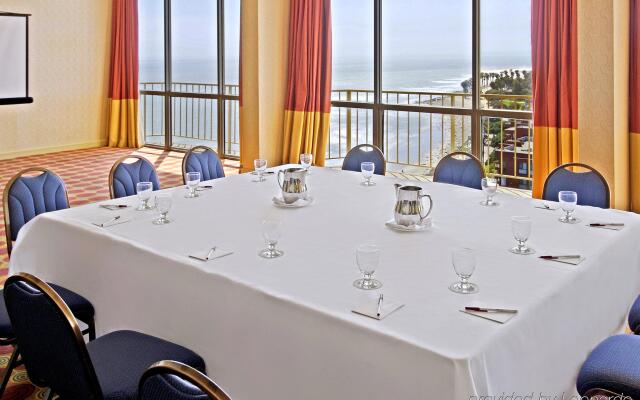 Crowne Plaza Ventura Beach by IHG