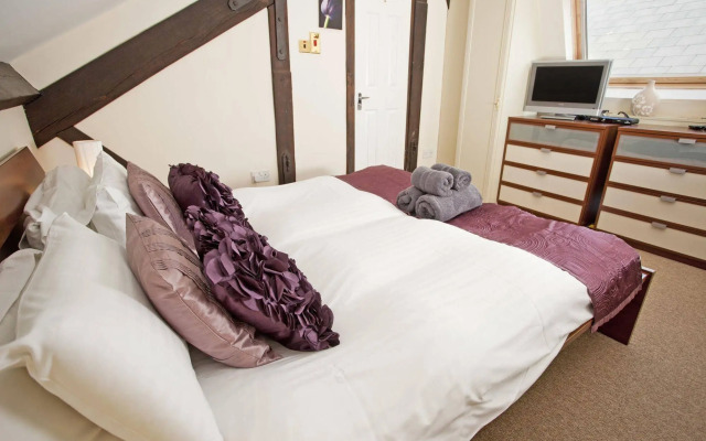 Reubens Court and City Apartments