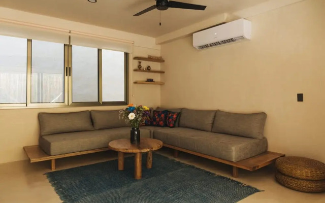 Luxury Jungle Retreat Sleeps 10 Rooftop Pool