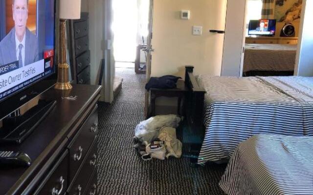 1/F 2 bed rooms