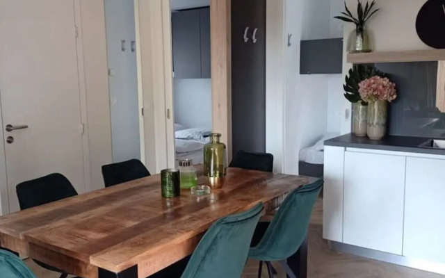 Tidy Chalet With Dishwasher, 9 km From Maastricht