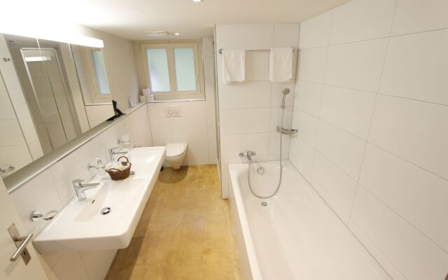 Easy Living Business Apartments