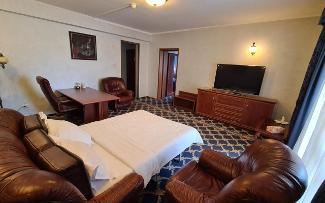 Hotel Golden House
