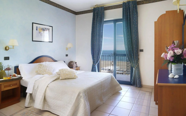 Hotel Ascot