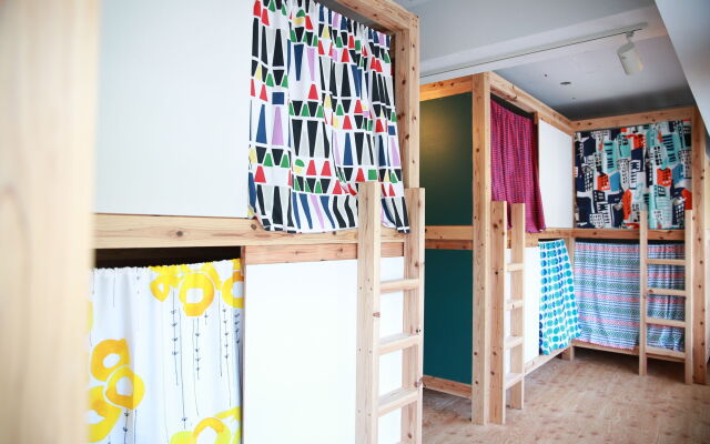 uzuhouse - Hostel