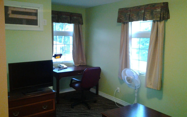 Lakeshore Suites