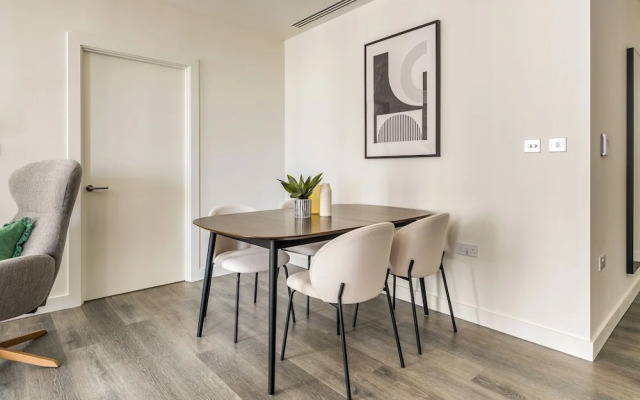Stratford Apartments by Urban Rest