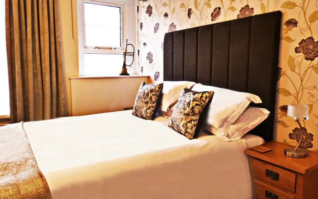 Marmalade Bed  Breakfast