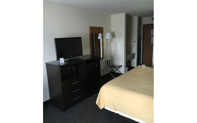 Quality Inn Columbia City Near Us-30