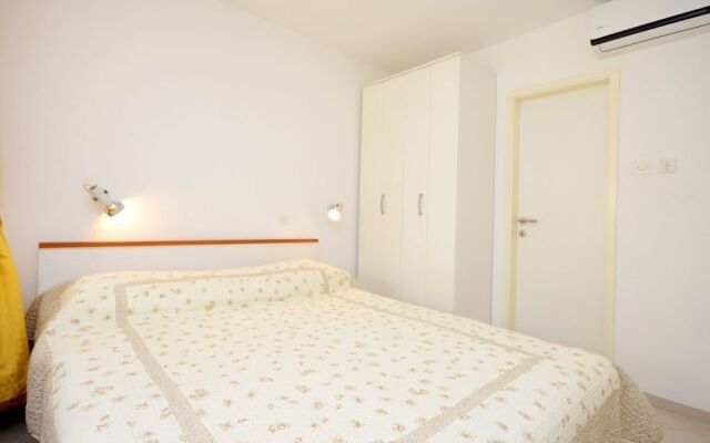 Apartments Valter 881