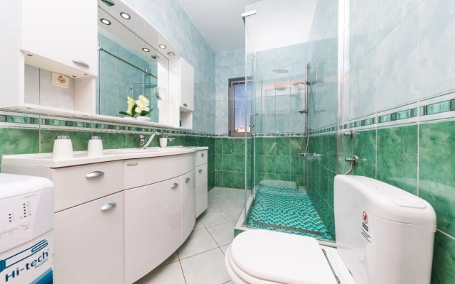 Silva - With Pool and Great View - H