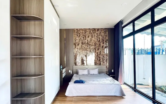 Homestay Halona