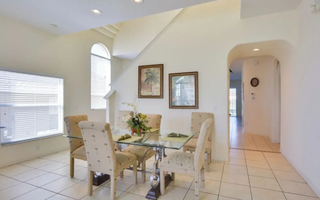 Family Retreat w/ Pool: 10 Mi to Disney!