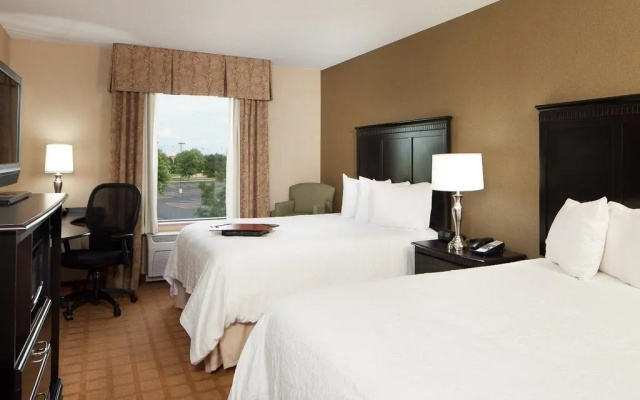 Hampton Inn & Suites Chicago/St. Charles