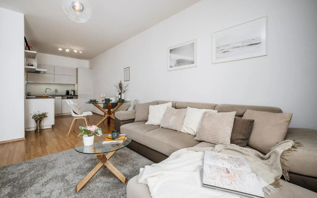 Bright Apartment in Nusle by Prague Days