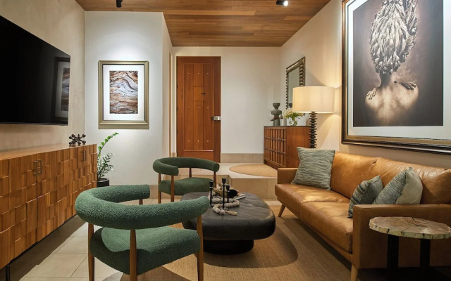 Singular Signature Residences