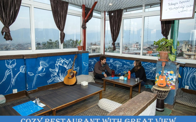 Planet Nomad Hostel By Shantipur