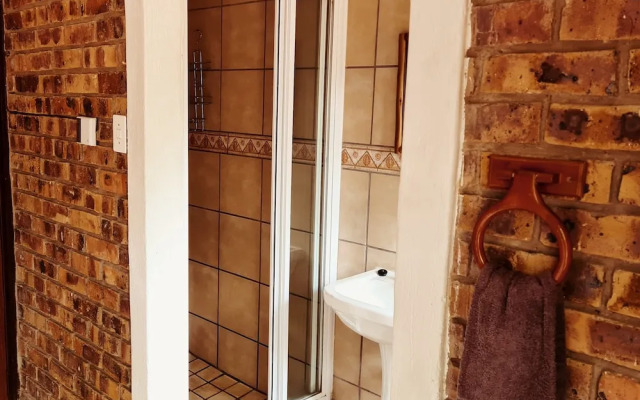 Umvangazi Rest - Enjoy a Relaxing, Rejuvenating and Peaceful Setting in the Bush