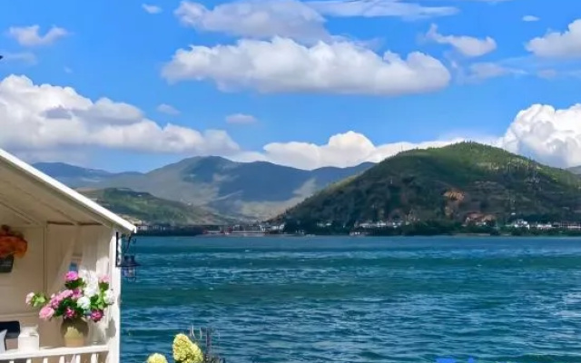 Sea Cloud Villa · Purple Voyage | Nereid Cloud Family Resort (Erhai Ecological Corridor Branch) – Outside – Dali