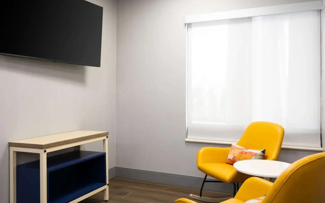 Spark by Hilton Guelph