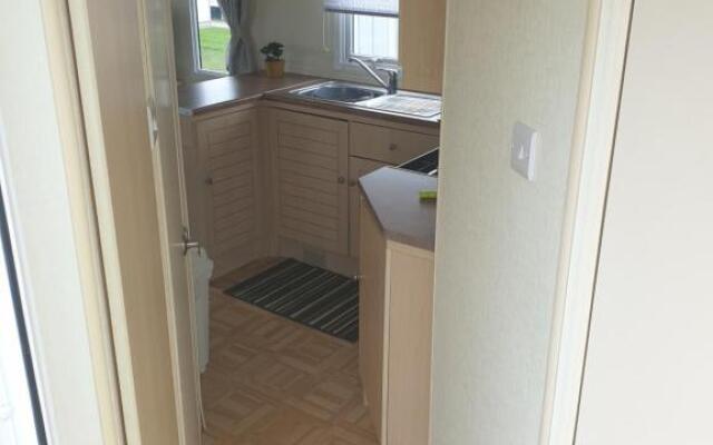 4 BERTH CARAVAN SILVER BEACH INGOLDMELLS number 90