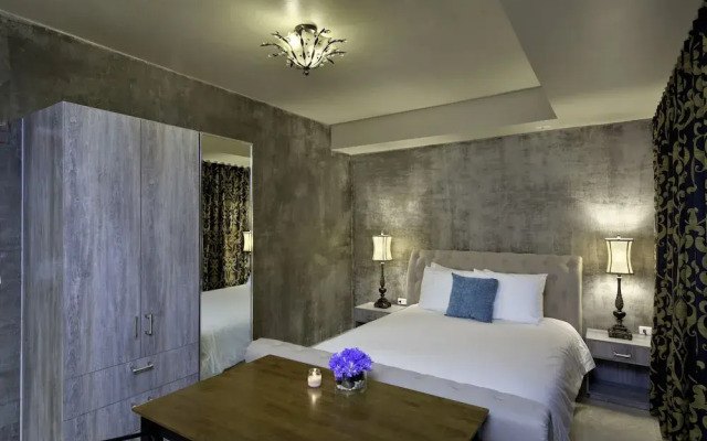 Ciqala Suites Hotel