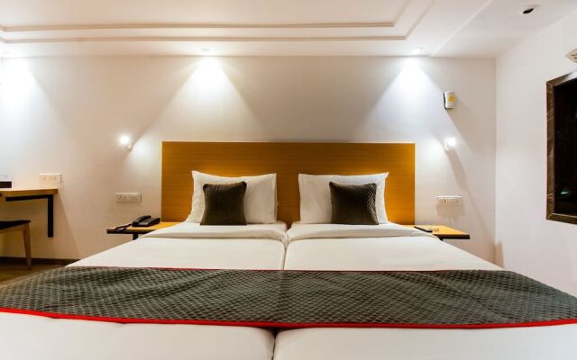 OYO Flagship 18252 Supreme Hotel Cuffe Parade