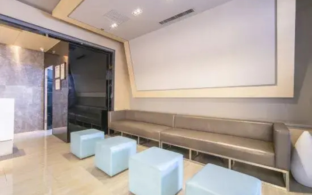 Jinjiang Inn Select (Changji Administrative Center)