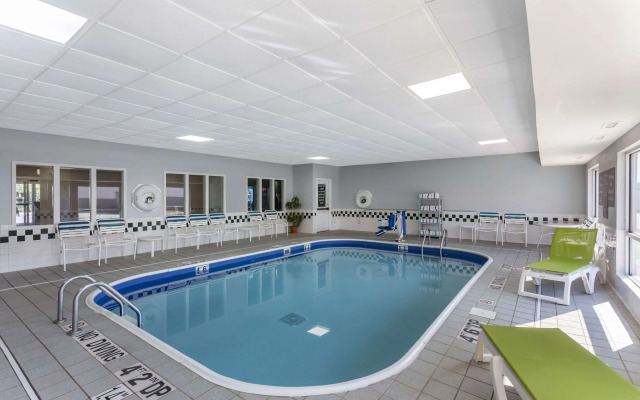 Comfort Inn Gurnee near Six Flags