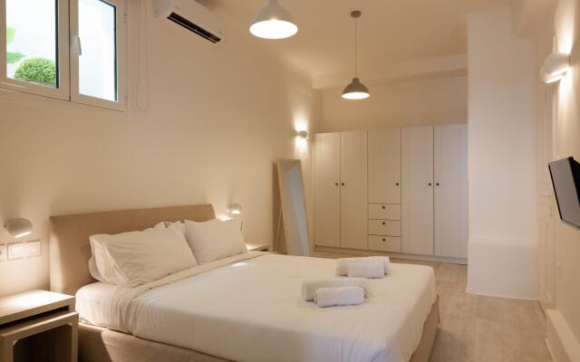 Luxury Apartment with Swimming Pool 2B