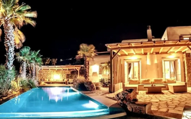 Luxury Villa Delphinus - Allparos Villas