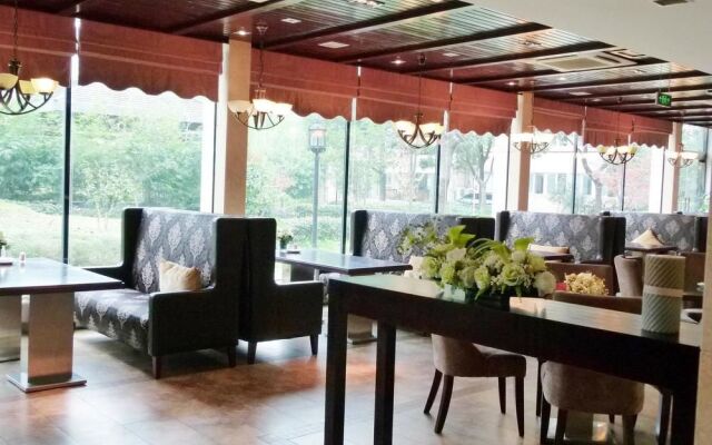 Tianchi Hotel