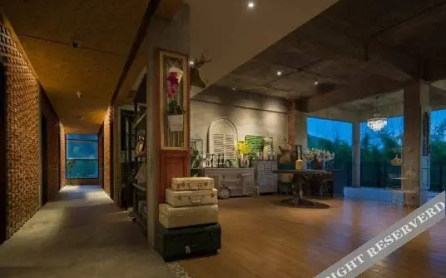 Wuyou Tongjin Mountain Inn